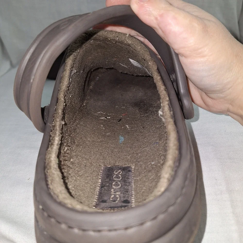 Crocs Brown 11 Classic Faux Fur Lined Clogs Men 203591 Chocolate Plush Interior
